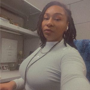 Meet your Posher, Latoria